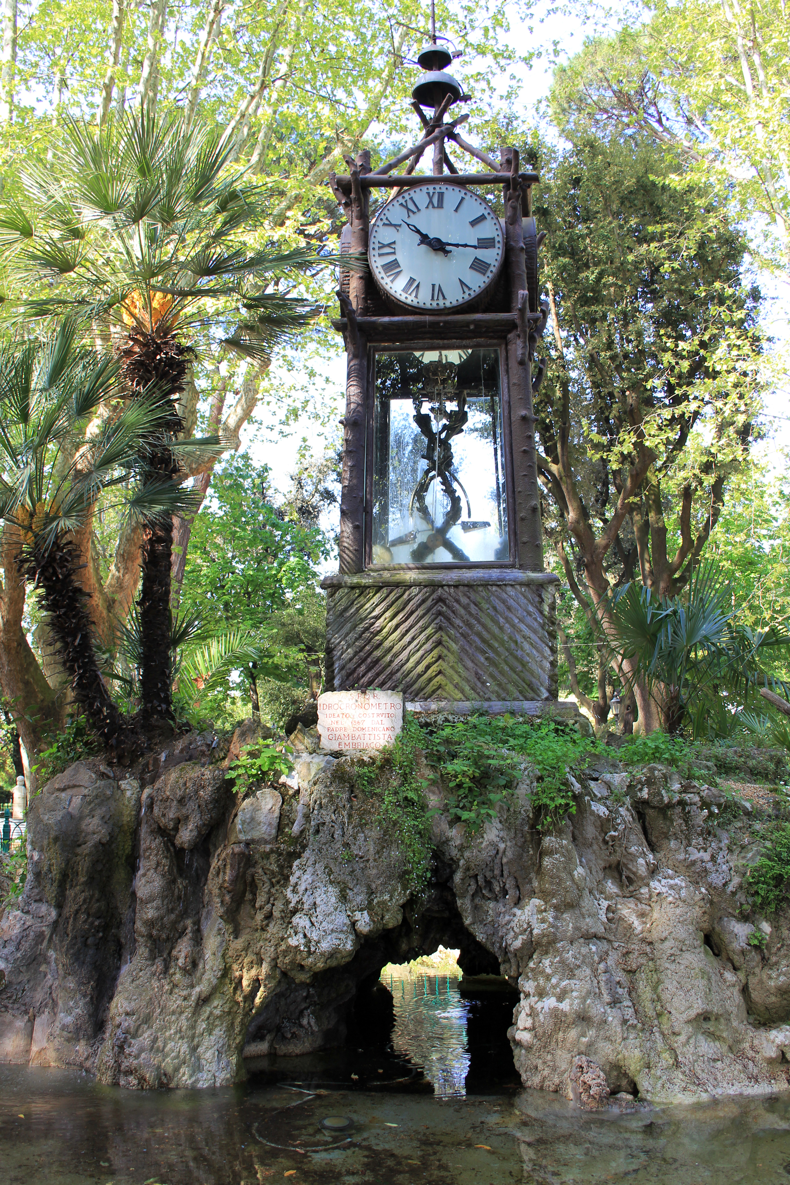 Vodní hodiny - Zahrady Pincio